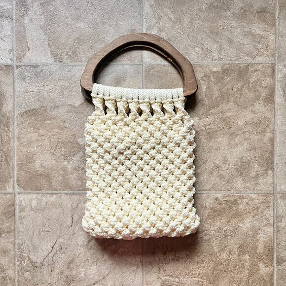 Vtg Macrame Wooden Handle Bag Crochet Cream Cottagecore Boho Grannycore Beachy - Picture 2 of 8